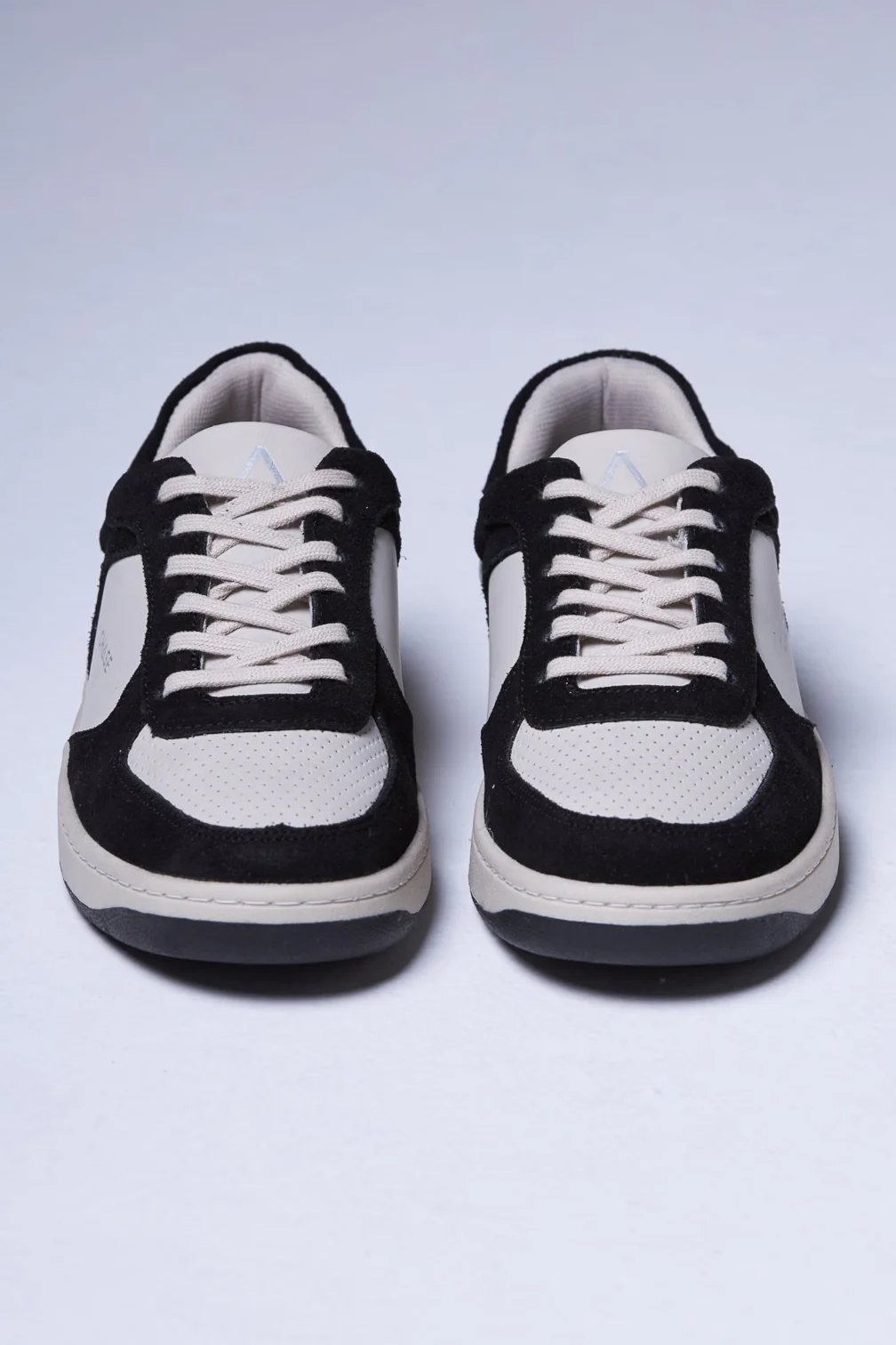 Chase Sneakers One Black - Image 3