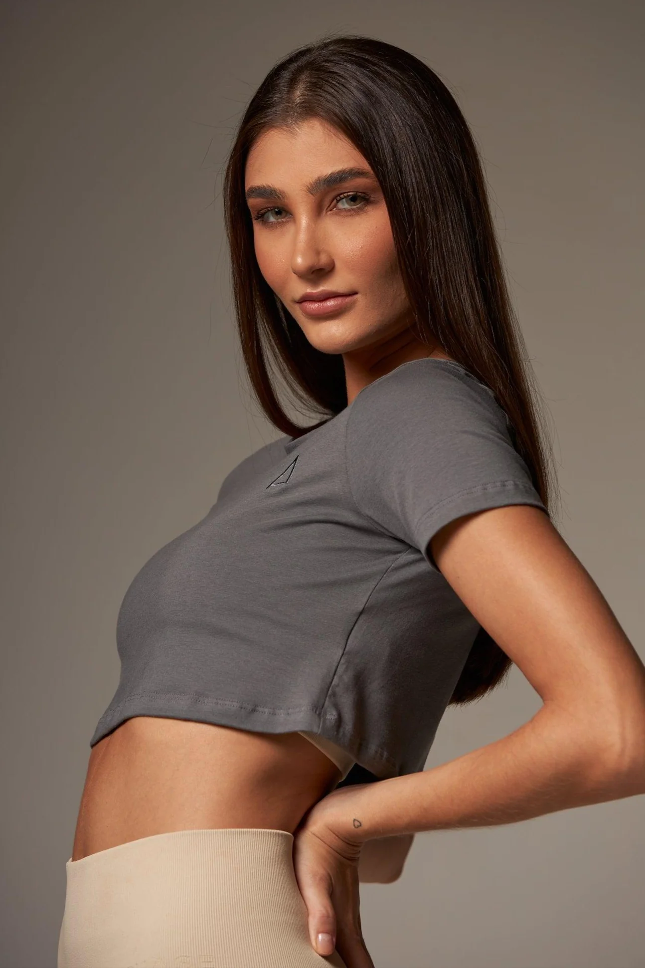 Cropped Essential Grey Lead - Image 2