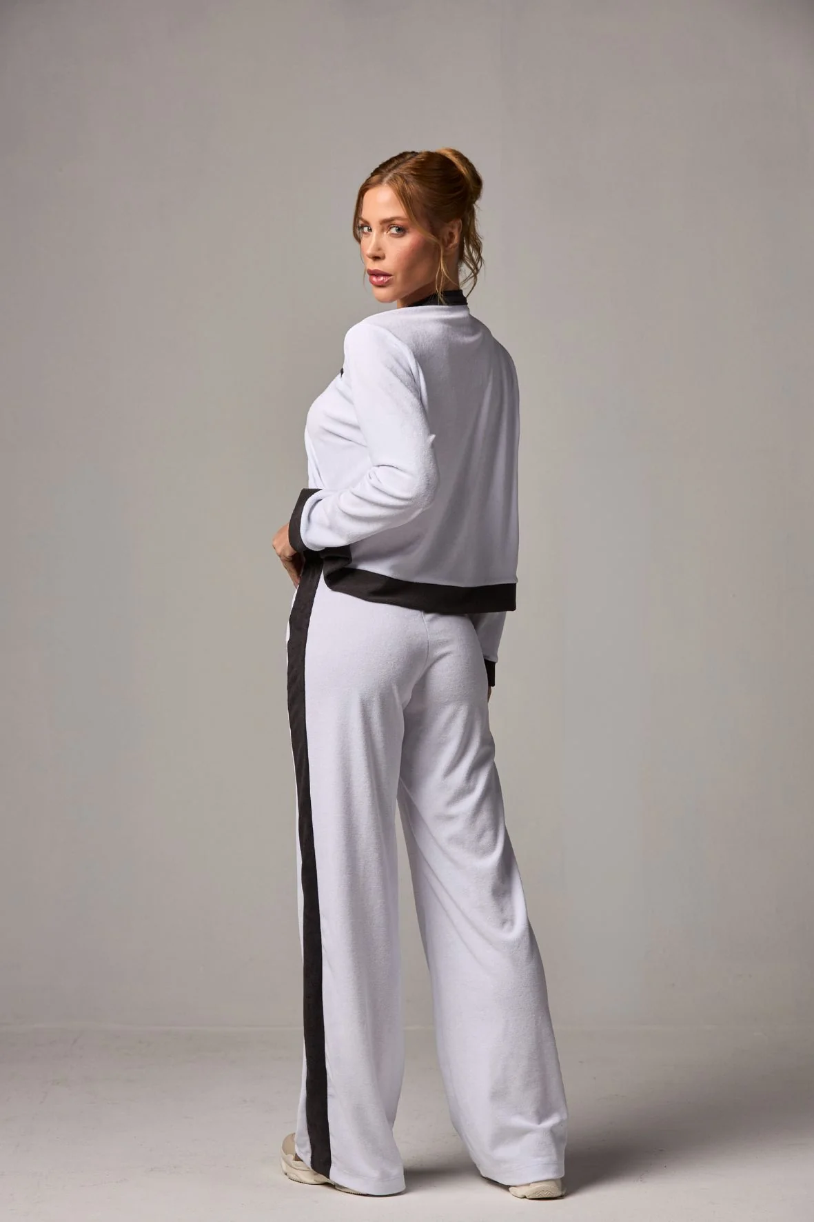 Jacket Cozy White&Black - Image 3