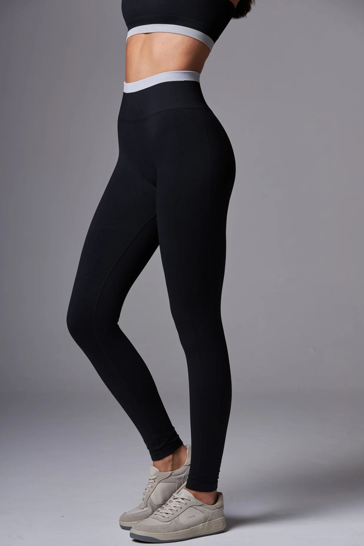 Legging Stripe Seamless Black&White - Image 3