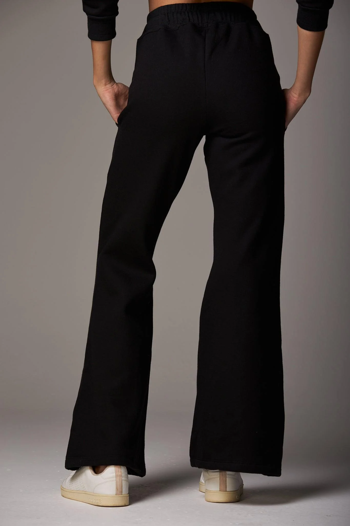Calça Moletom Straight Flare Black - Image 4