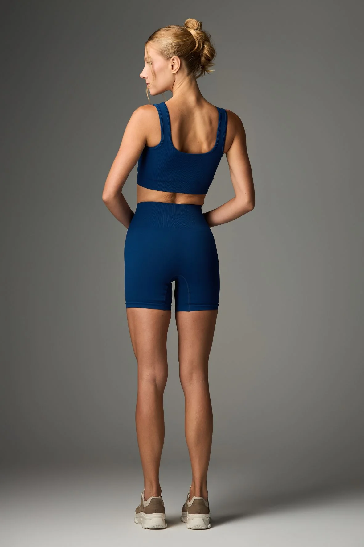 Short Outsider Seamless Poseidon - Image 6