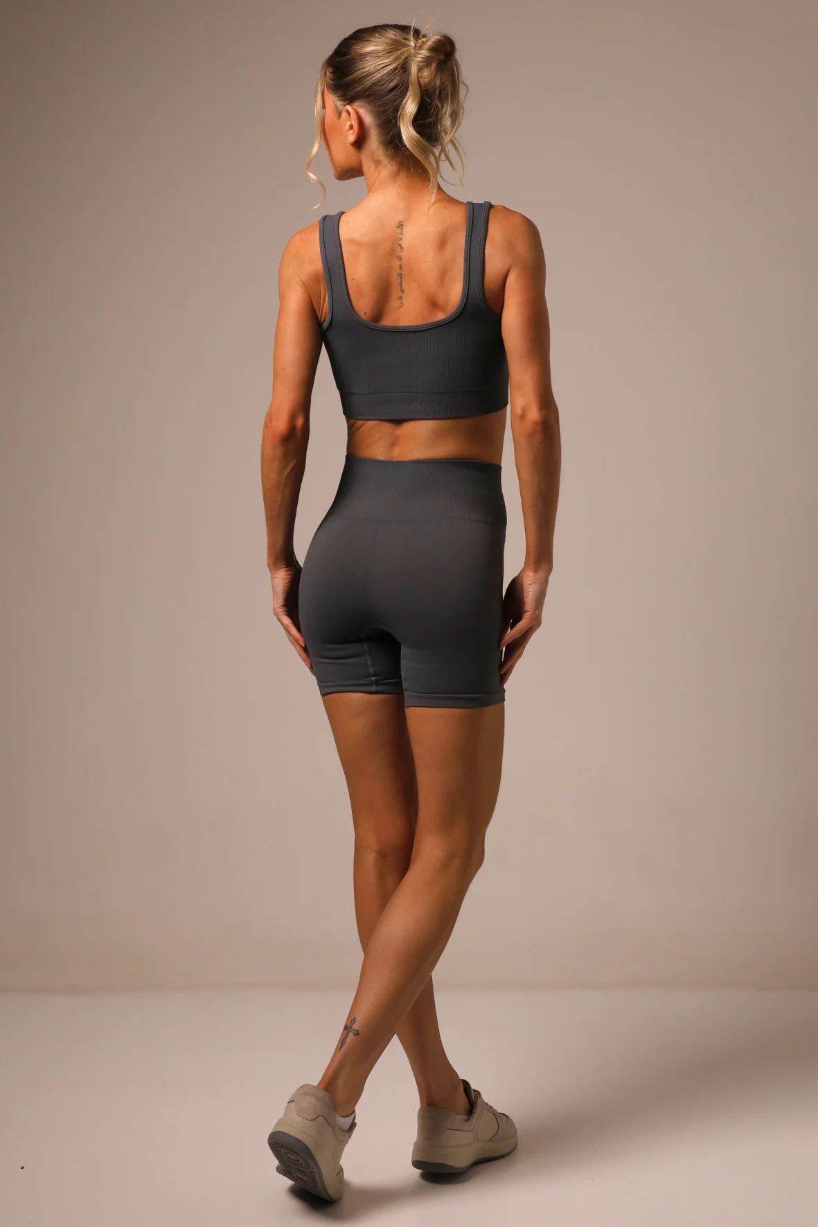 Short Outsider Seamless Rhodium - Image 3