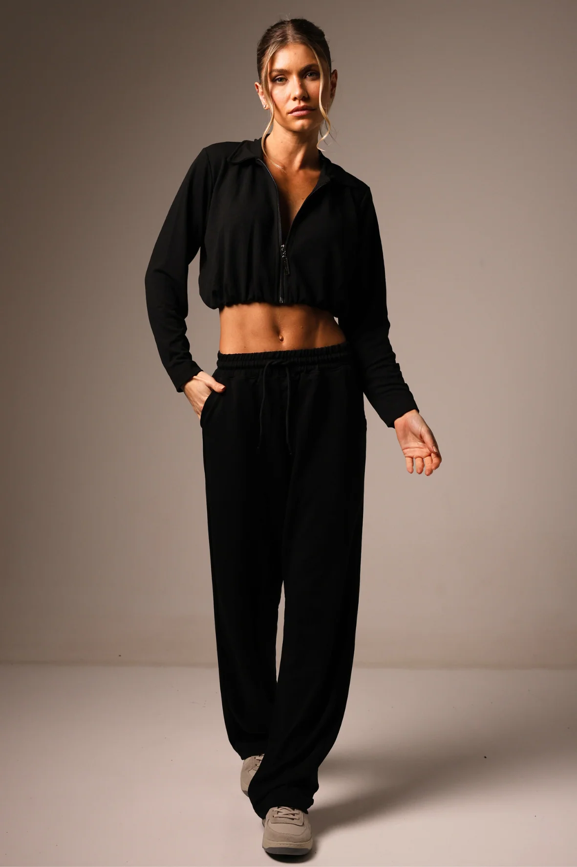 Sweat Middle Bomber Black - Image 2