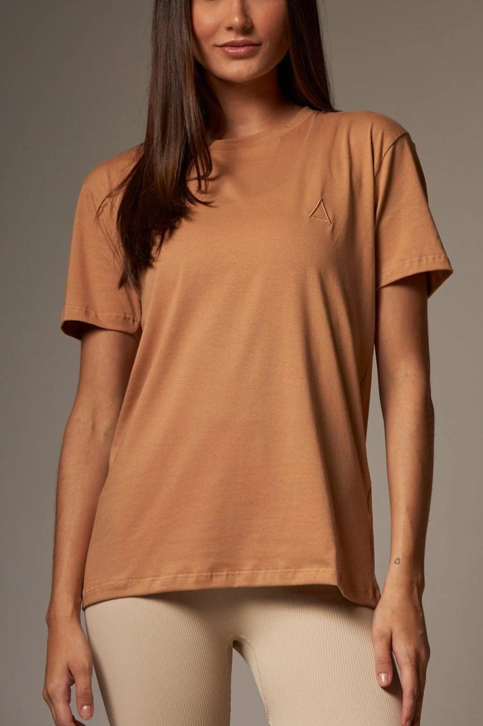 T-shirt Básica Essential Bege