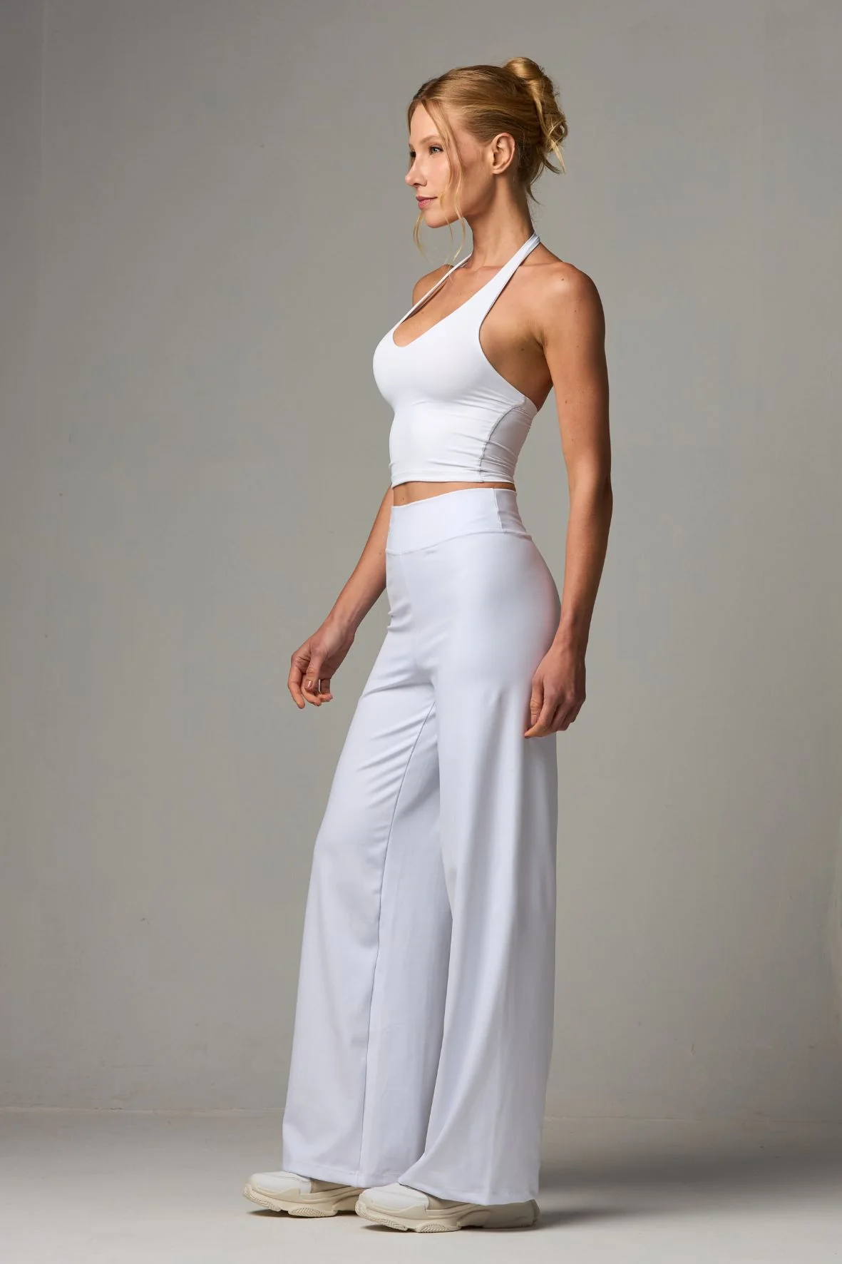 Tailor V White - Image 3