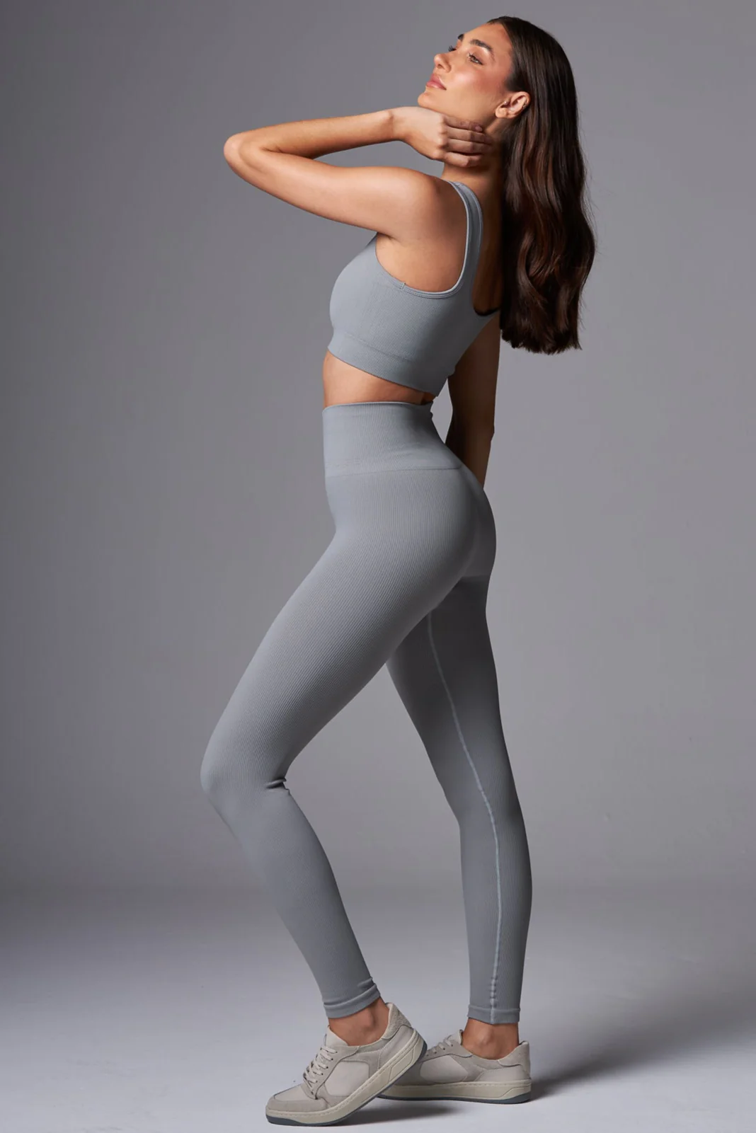Top Outsider Seamless Dark Grey - Image 3