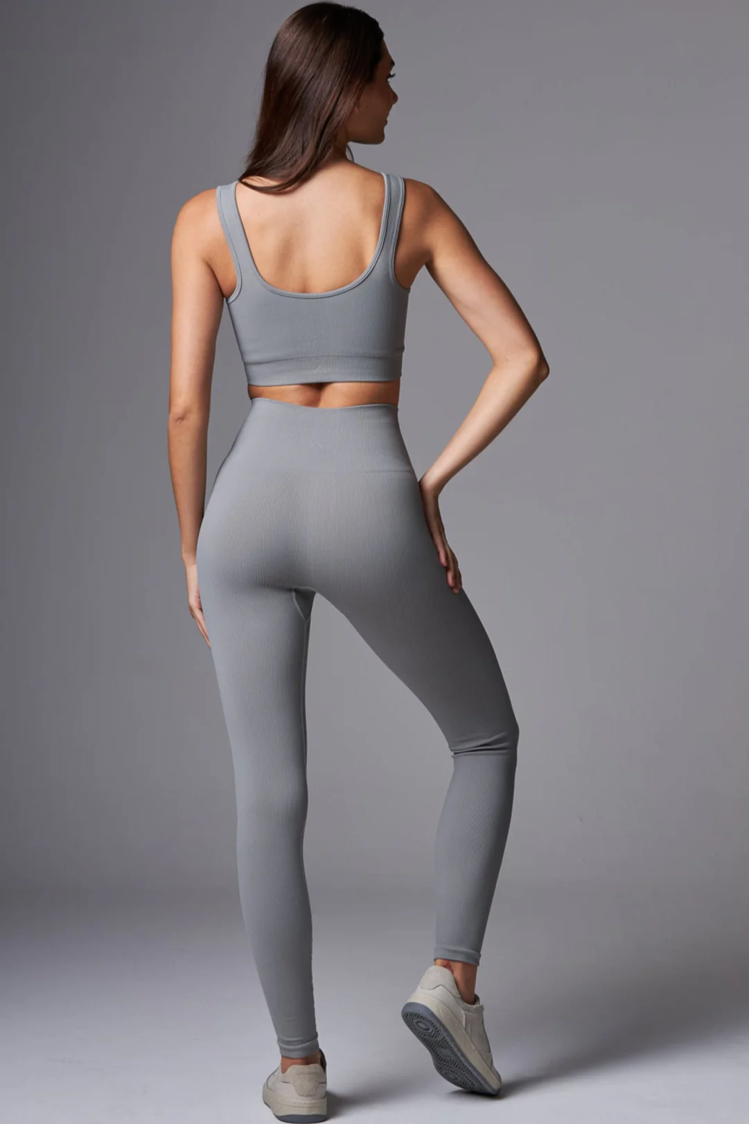 Top Outsider Seamless Dark Grey - Image 4