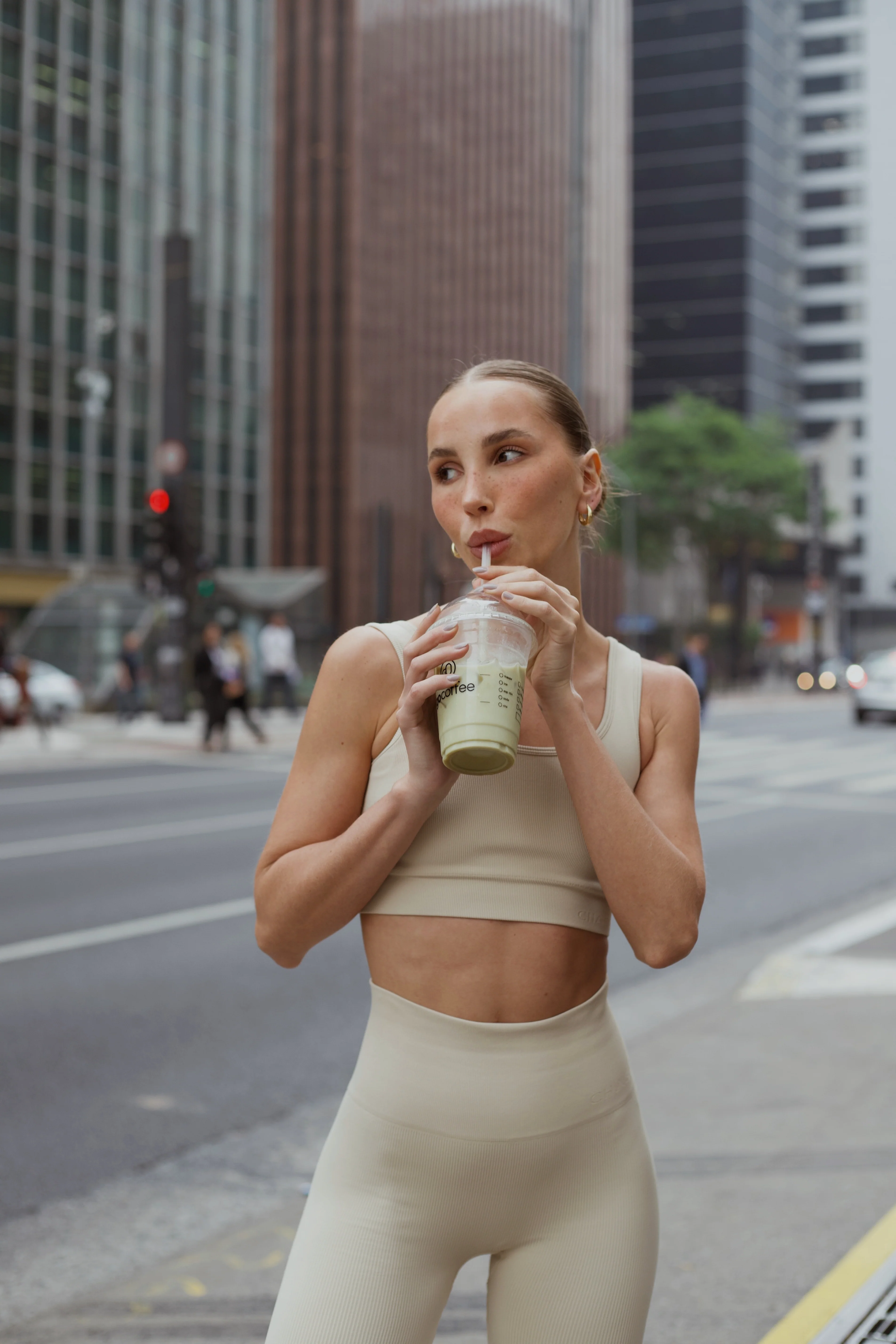 Top Outsider Seamless Nude - Image 4